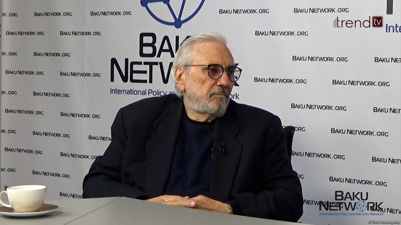 Ermənilər danışıqlar prosesində çox vaxt aşkar şəkildə mümkünsüz tədbirlərə əl atırdılar - Oqtay Mir-Qasım "Tofiq Abbasovla dialoq" verilişində (FOTO/VİDEO)