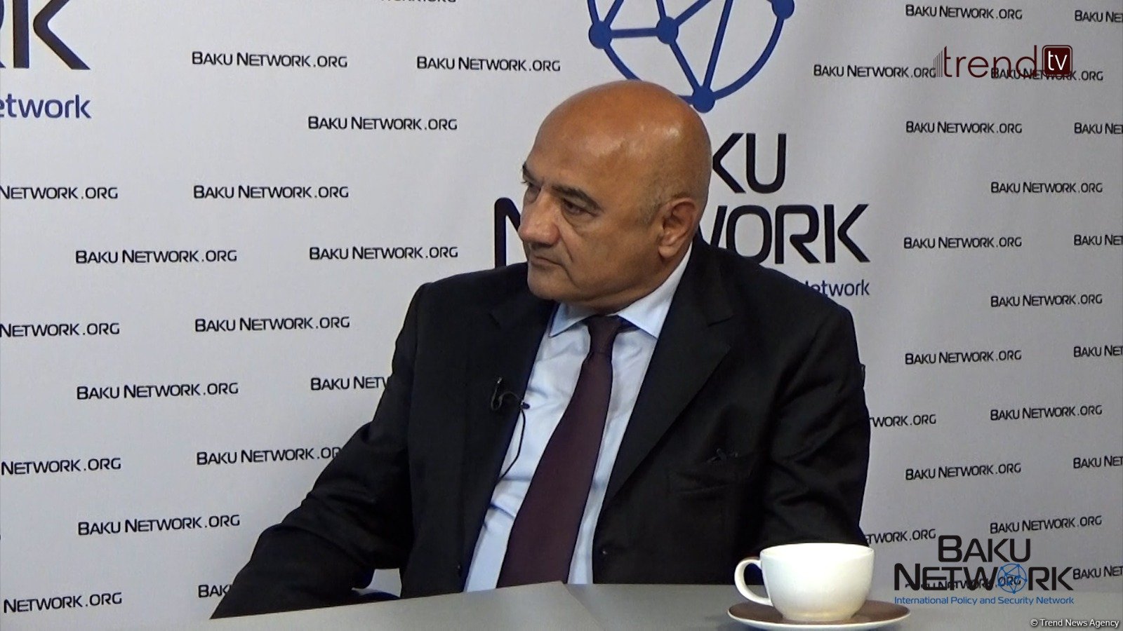 Ermənilər danışıqlar prosesində çox vaxt aşkar şəkildə mümkünsüz tədbirlərə əl atırdılar - Oqtay Mir-Qasım "Tofiq Abbasovla dialoq" verilişində (FOTO/VİDEO)