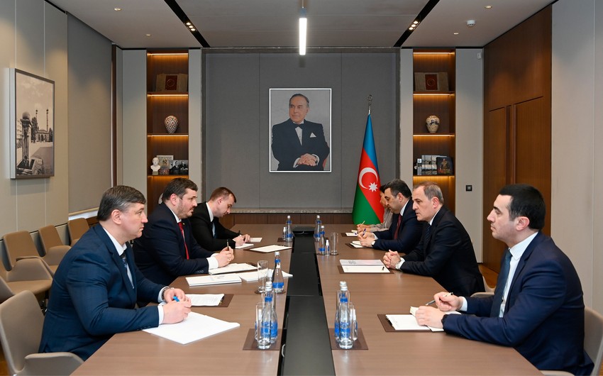 Ceyhun Bayramov Ukraynanın Azərbaycandakı səfiri ilə görüşüb