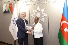 ANAMA rəsmisi ABŞ nümayəndəsinə azad olunmuş ərazilərdəki mina problemi barədə danışıb (FOTO)