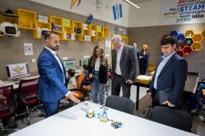 “Bakcell”in Baş İcraçı Direktoru Müasir Təhsil Kompleksinin şagirdləri ilə görüşüb (FOTO)