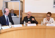 “Nizami Gəncəvinin Əlyazmalarının Vahid Kataloqu və Məlumat Bazası” layihəsi elmi ictimaiyyətə təqdim edilib (FOTO)
