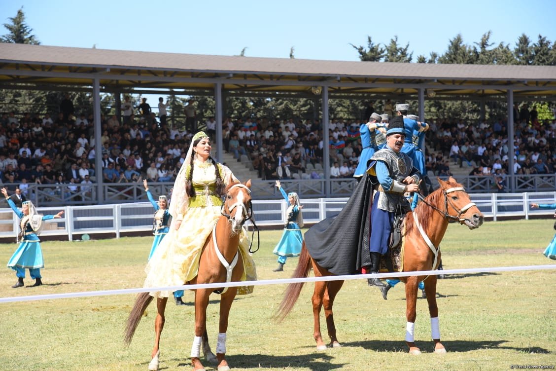 Azərbaycanda ilk dəfə keçirilən Peşəkar Çövkən Liqasının açılış mərasimi olub (FOTO)