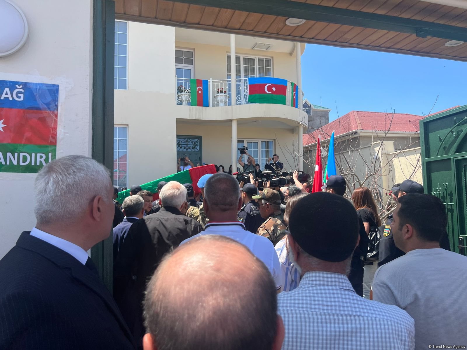 Suraxanıda Birinci Qarabağ müharibəsinin şəhidi Arif İmaməliyev dəfn olunub (FOTO/VİDEO) (YENİLƏNİB)