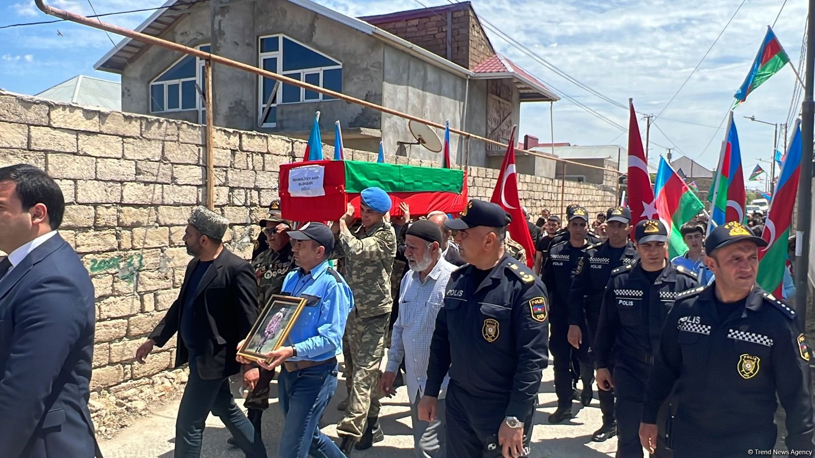 Suraxanıda Birinci Qarabağ müharibəsinin şəhidi Arif İmaməliyev dəfn olunub (FOTO/VİDEO) (YENİLƏNİB)
