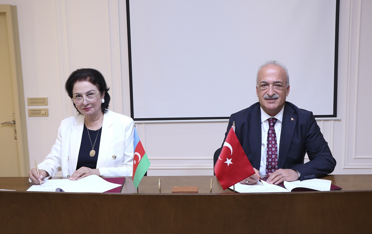 Türk Universitetlər Birliyinin təsisçilərindən olan AzMİU və Atatürk Universitetləri arasında əlaqələr genişlənir (FOTO)