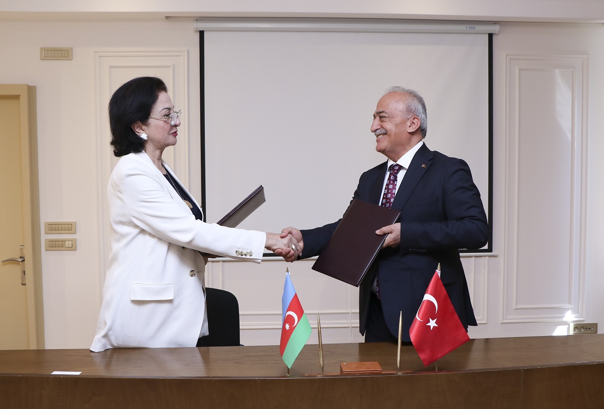 Türk Universitetlər Birliyinin təsisçilərindən olan AzMİU və Atatürk Universitetləri arasında əlaqələr genişlənir (FOTO)