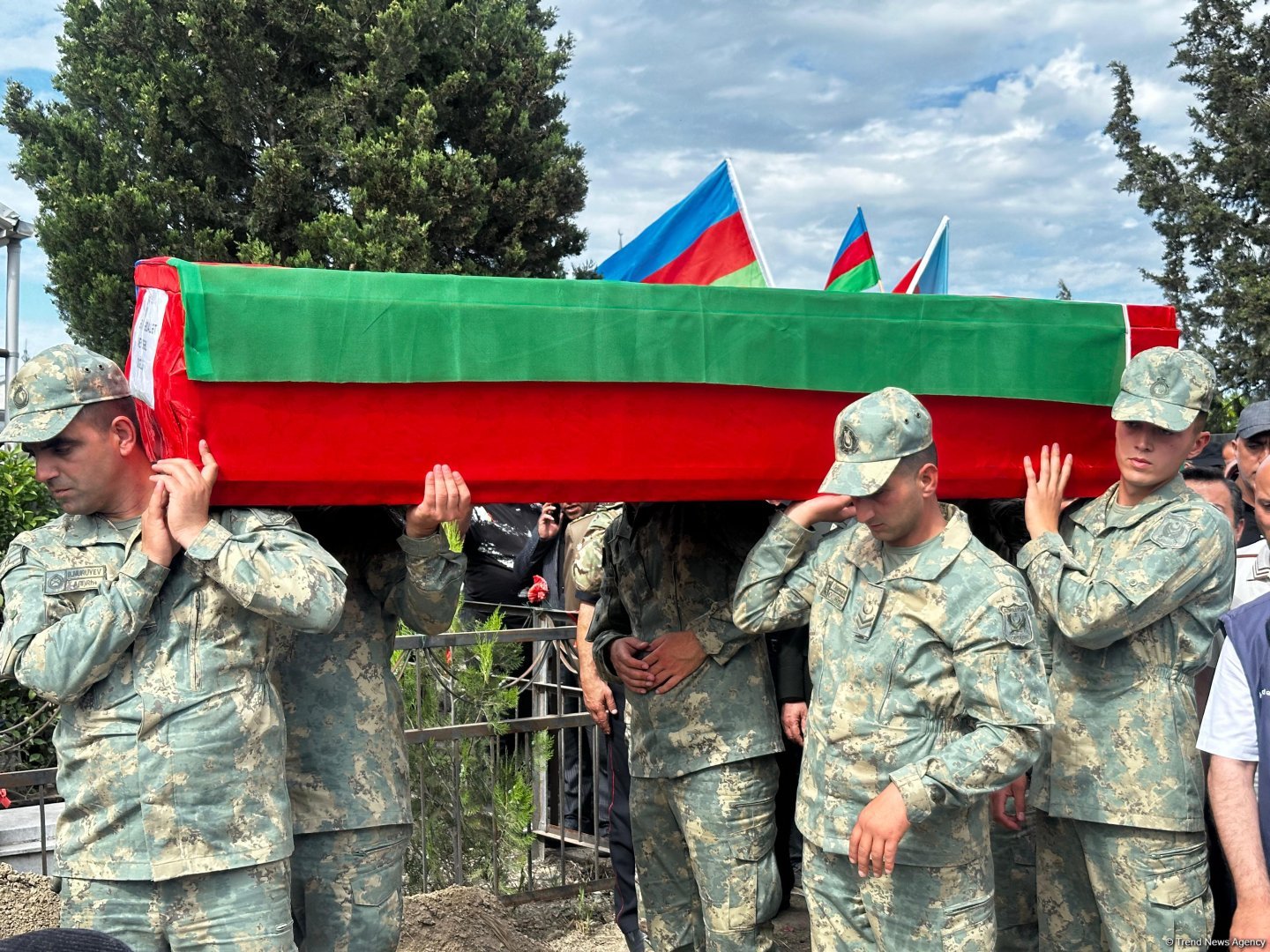 Tərtərdə Birinci Qarabağ müharibəsində itkin düşmüş şəhid Ədalət Əliyev dəfn olunub (FOTO)