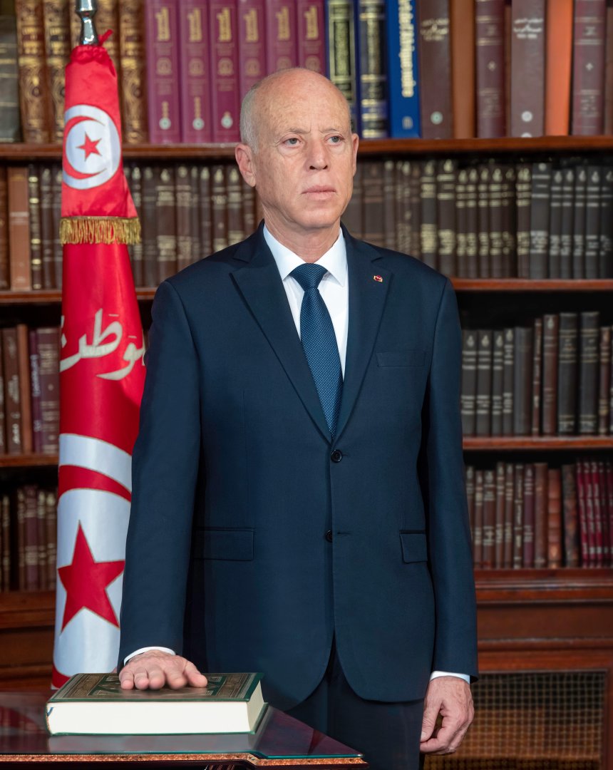 Tunis prezidenti ilk dəfə İrana səfər edib