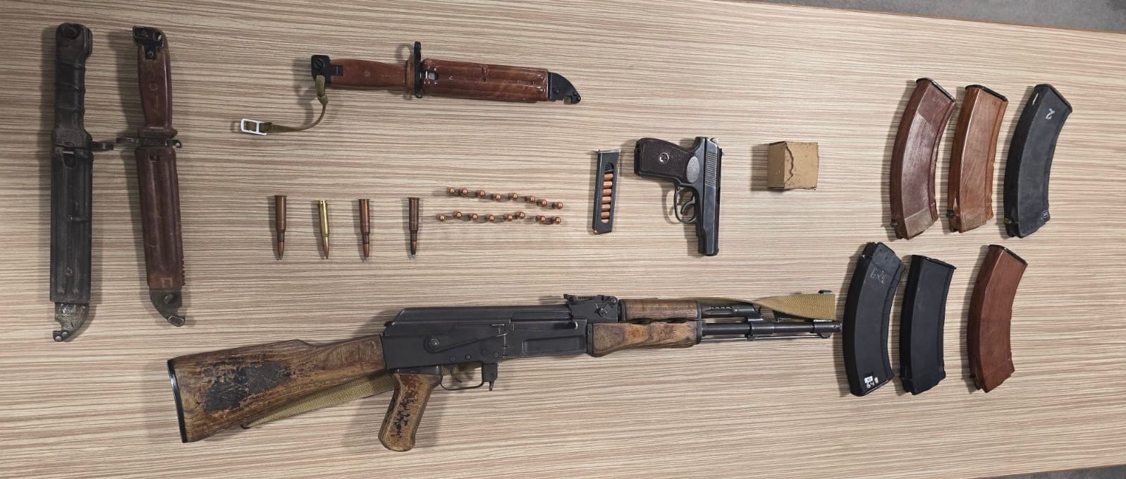 Xankəndidə silahlı şəxs saxlanılıb: gizlətdiyi silah-sursat tapılıb (FOTO/VİDEO)