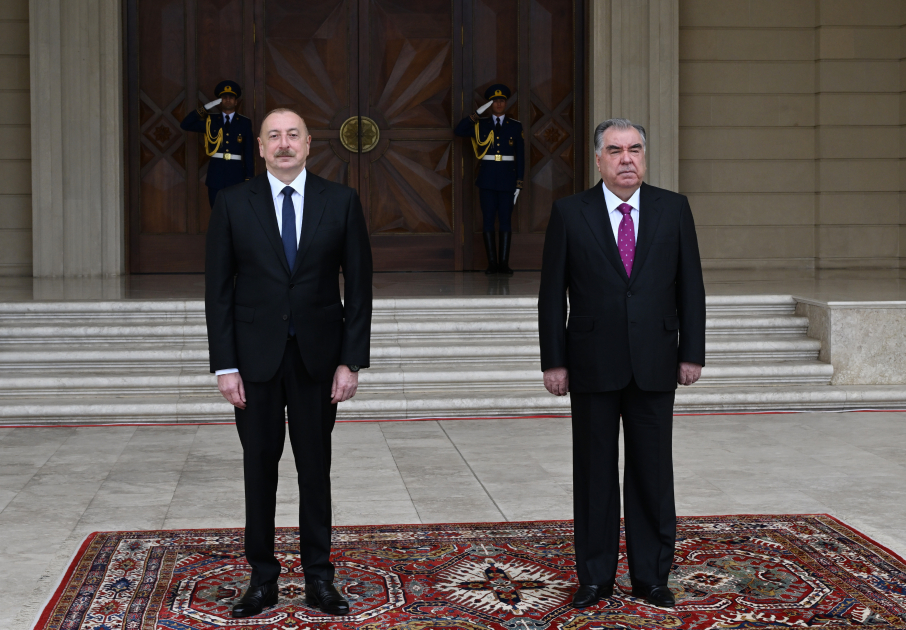 Tacikistan Prezidenti Emoməli Rəhmonun rəsmi qarşılanma mərasimi olub (FOTO)