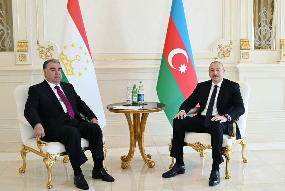 Prezident İlham Əliyevin Emoməli Rəhmon ilə təkbətək görüşü olub (FOTO) (YENİLƏNİB)