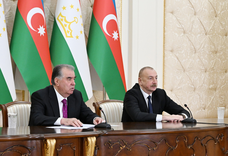 Azərbaycan və Tacikistan Prezidentləri mətbuata bəyanatlarla çıxış ediblər (FOTO/VİDEO) (YENİLƏNİB)