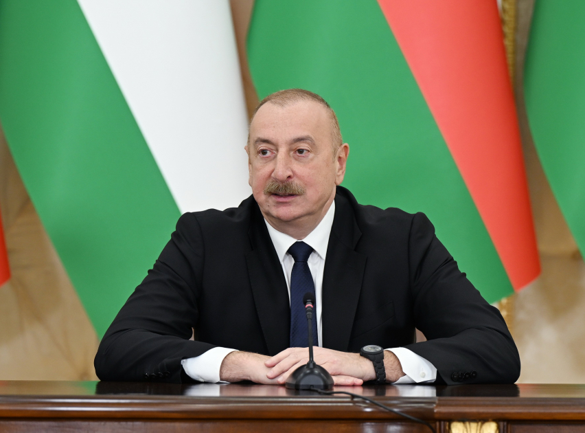 Azərbaycan və Tacikistan Prezidentləri mətbuata bəyanatlarla çıxış ediblər (FOTO/VİDEO) (YENİLƏNİB)