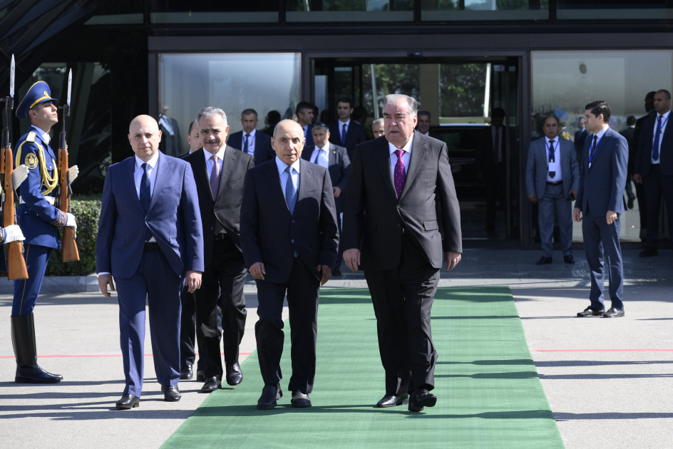 Emoməli Rəhmonun Azərbaycana dövlət səfəri başa çatıb (FOTO)