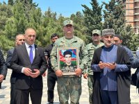 Sumqayıtda Birinci Qarabağ Müharibəsinin şəhidi Elməddin Abbasovla vida mərasimi keçirilib, dəfn olundu (FOTO/VİDEO) (YENİLƏNİB)