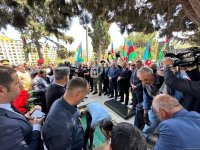 Sumqayıtda Birinci Qarabağ Müharibəsinin şəhidi Elməddin Abbasovla vida mərasimi keçirilib, dəfn olundu (FOTO/VİDEO) (YENİLƏNİB)