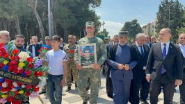 Sumqayıtda Birinci Qarabağ Müharibəsinin şəhidi Elməddin Abbasovla vida mərasimi keçirilib, dəfn olundu (FOTO/VİDEO) (YENİLƏNİB)