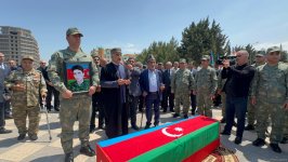 Sumqayıtda Birinci Qarabağ müharibəsinin şəhidi Cavid Ələkbərovla vida mərasimi keçirilib, dəfn olundu (FOTO/VİDEO)