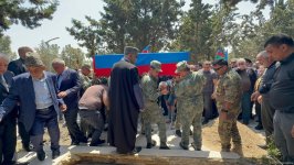 Sumqayıtda Birinci Qarabağ müharibəsinin şəhidi Cavid Ələkbərovla vida mərasimi keçirilib, dəfn olundu (FOTO/VİDEO)