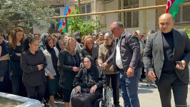 Sumqayıtda Birinci Qarabağ müharibəsinin şəhidi Cavid Ələkbərovla vida mərasimi keçirilib, dəfn olundu (FOTO/VİDEO)