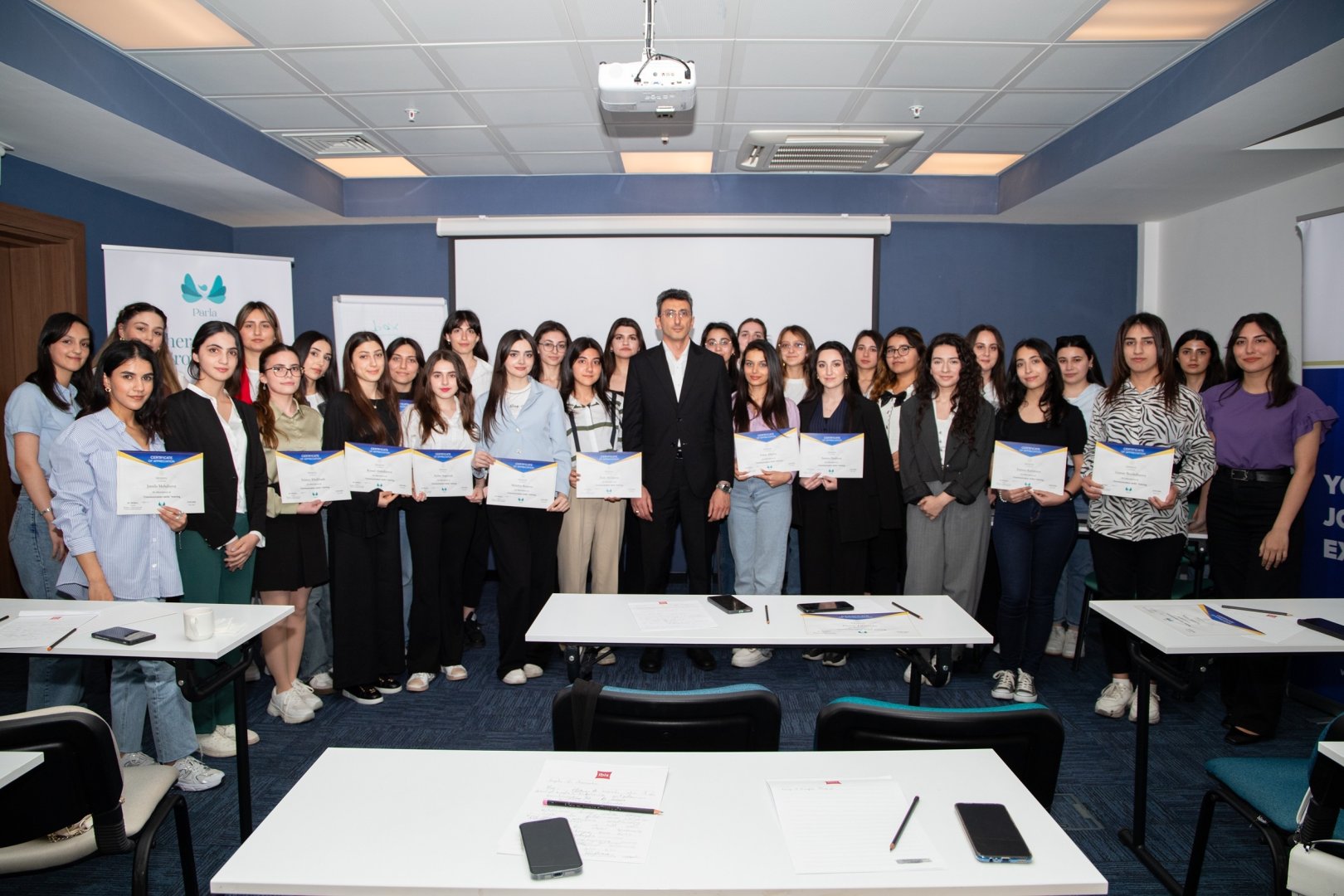 NEQSOL Holding “Parla” təqaüd proqramı üzrə növbəti təlim keçirib (FOTO)