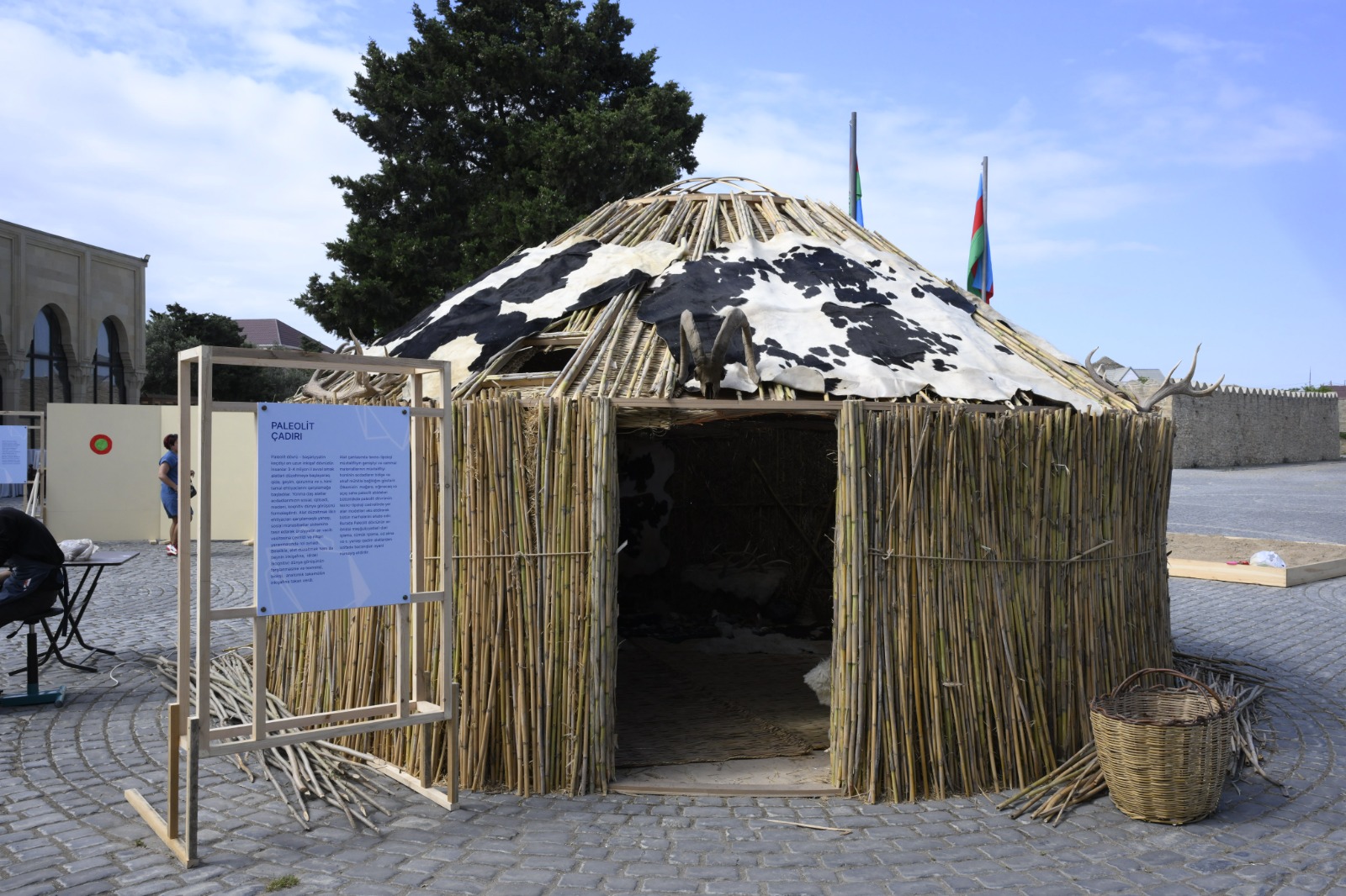 Atəşgah məbədində “Arxeoloji turizm və dayanıqlı idarəetmə” mövzusunda beynəlxalq konfransa start verilib (FOTO)