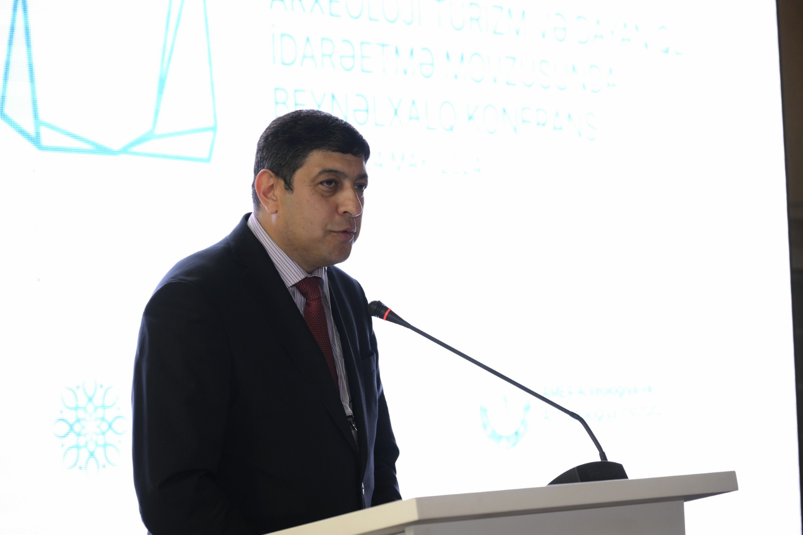 Atəşgah məbədində “Arxeoloji turizm və dayanıqlı idarəetmə” mövzusunda beynəlxalq konfransa start verilib (FOTO)