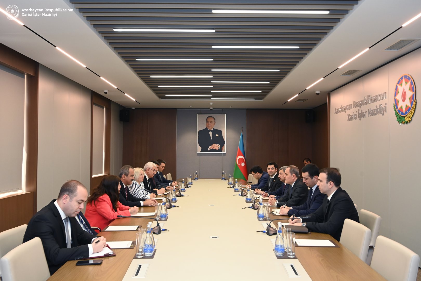 Ceyhun Bayramov TBMM-nin komissiya sədrini qəbul etdi (FOTO)