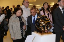 Heydər Əliyev Mərkəzində “Görünməyənin cizgiləri” sərgisi açılıb (FOTO/VİDEO)