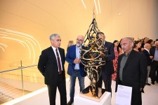 Heydər Əliyev Mərkəzində “Görünməyənin cizgiləri” sərgisi açılıb (FOTO/VİDEO)