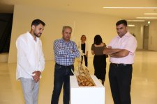 Heydər Əliyev Mərkəzində “Görünməyənin cizgiləri” sərgisi açılıb (FOTO/VİDEO)