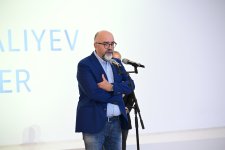 Heydər Əliyev Mərkəzində “Görünməyənin cizgiləri” sərgisi açılıb (FOTO/VİDEO)