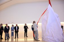 Heydər Əliyev Mərkəzində “Görünməyənin cizgiləri” sərgisi açılıb (FOTO/VİDEO)