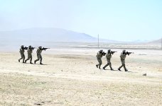 Hərbi Polis İdarəsinin şəxsi heyəti ilə döyüş hazırlığı məşqləri keçirilib (FOTO)