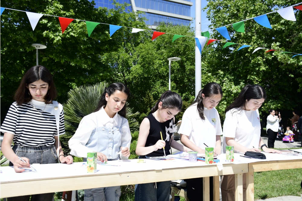 Xətai rayonunda “Azərbaycanım” mövzusunda VII Uşaq və Gənc Rəsm Festivalı keçirilib (FOTO)