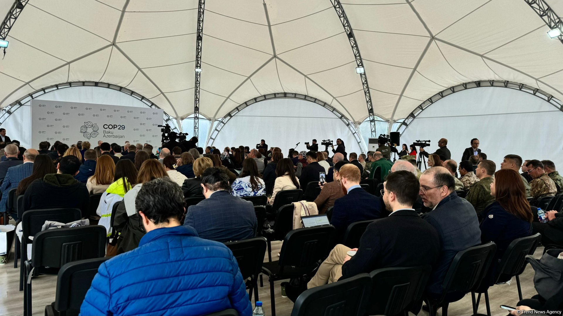 Akkreditə olunmuş diplomatik korpus üzvlərinin Laçına səfəri başa çatıb (FOTO) (YENİLƏNİB)