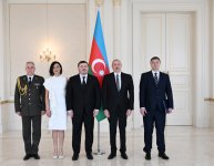 Prezident İlham Əliyev Ukraynanın ölkəmizdə yeni təyin olunmuş səfirinin etimadnaməsini qəbul edib (FOTO) (YENİLƏNİB)
