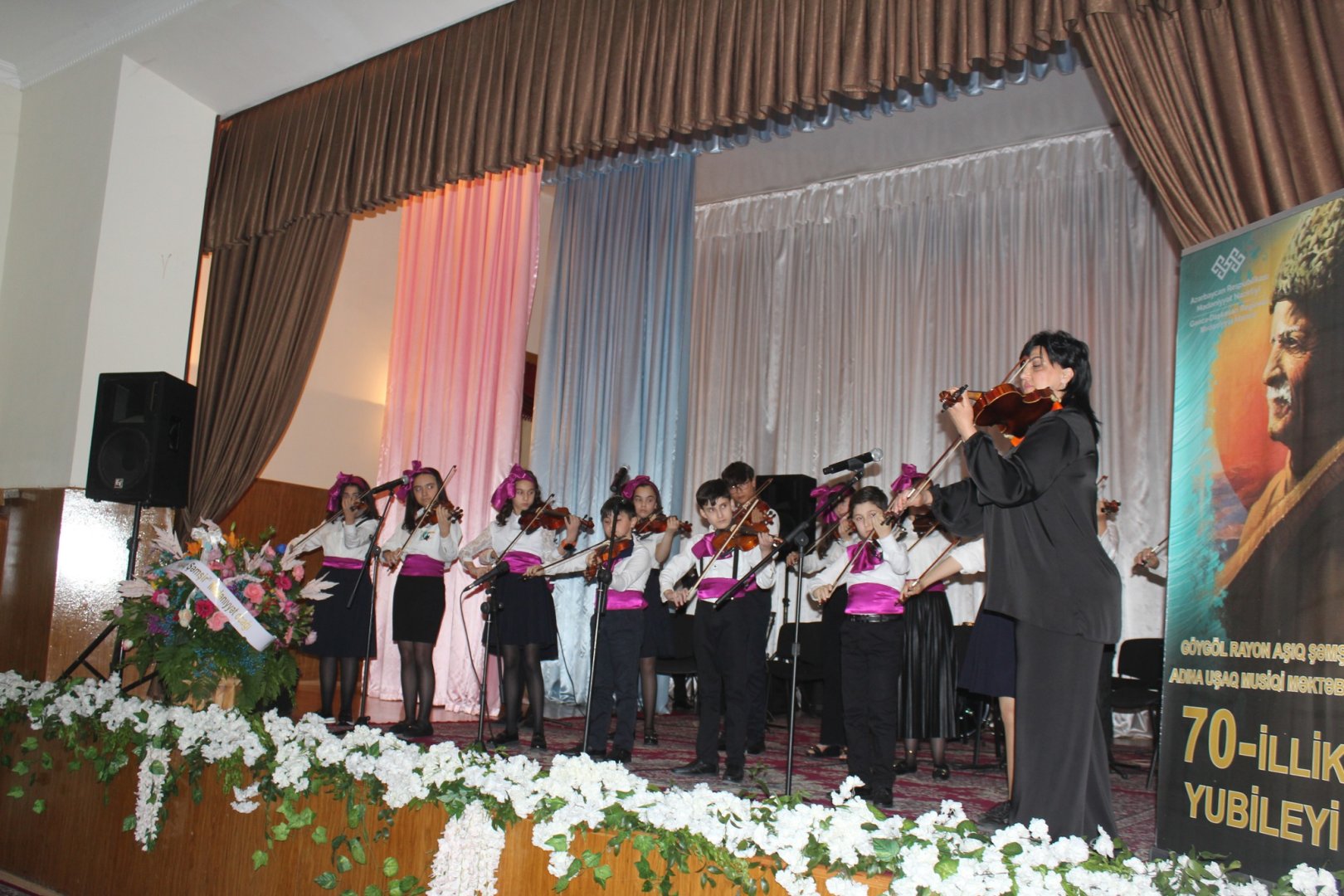 Göygöldə Aşıq Şəmşir adına Uşaq Musiqi məktəbinin 70 illik yubileyi qeyd olunub (FOTO)