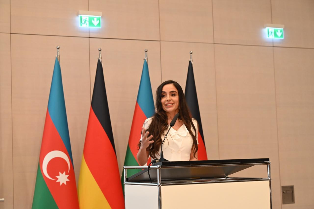 Heydər Əliyev Fondunun vitse-prezidenti Leyla Əliyeva Berlində işgüzar səfərdə olub (FOTO)