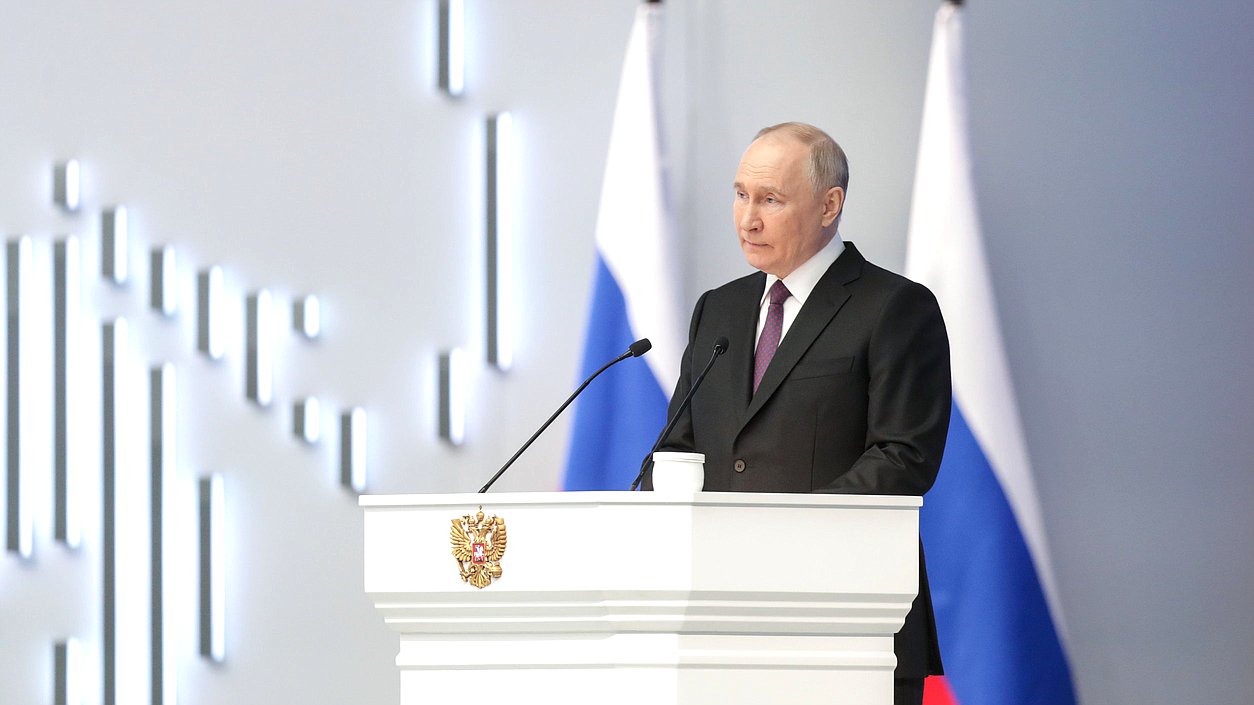 Şimal-Cənub marşrutu yüklərin 10 gün tez çatdırılmasına imkan verəcək - Putin