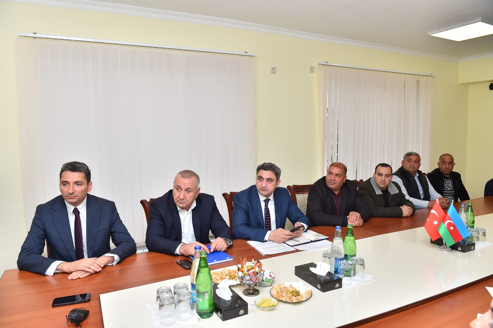 Xankəndiyə köçməyə hazırlaşan sakinlərin bir qrupunun işlə təmin olunması barədə müraciətlərinə baxılıb (FOTO)