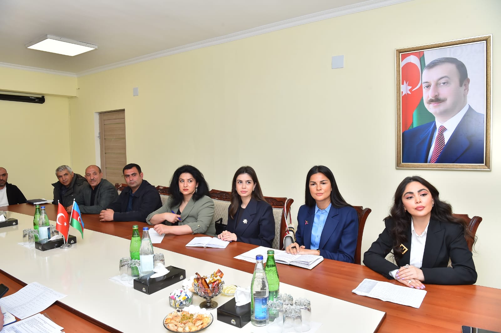 Xankəndiyə köçməyə hazırlaşan sakinlərin bir qrupunun işlə təmin olunması barədə müraciətlərinə baxılıb (FOTO)