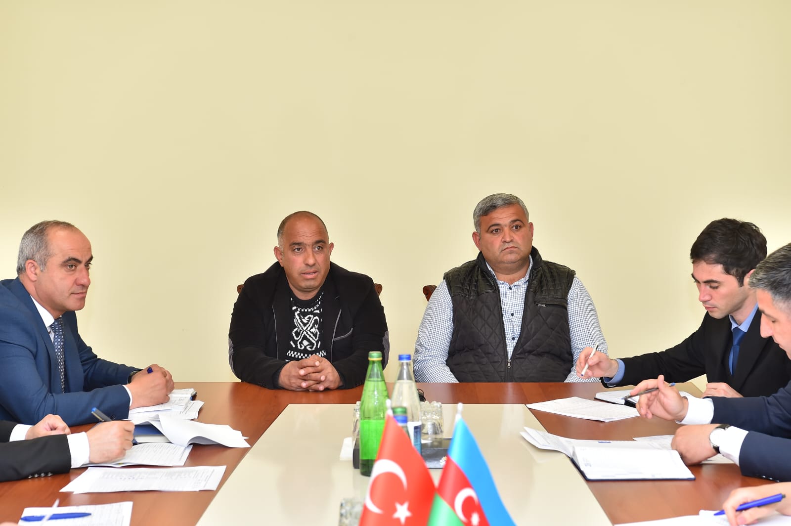 Xankəndiyə köçməyə hazırlaşan sakinlərin bir qrupunun işlə təmin olunması barədə müraciətlərinə baxılıb (FOTO)