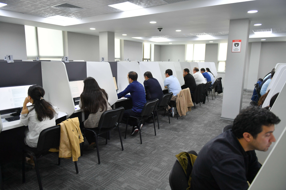 Vəkilliyə qəbulla bağlı test imtahanında uğur qazanan namizədlərin adları açıqlanıb (FOTO)