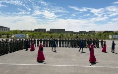 Hərbi qulluqçuların asudə vaxtı səmərəli təşkil olunur (FOTO)