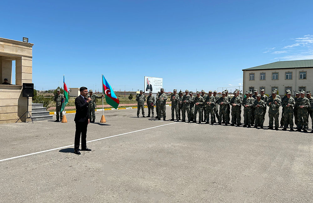 Hərbi qulluqçuların asudə vaxtı səmərəli təşkil olunur (FOTO)