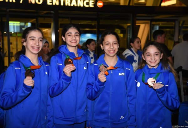 Avropa çempionatında uğurlu çıxış edən Azərbaycan gimnastları Vətənə dönüblər (FOTO)