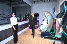 Prezident İlham Əliyev və Birinci xanım Mehriban Əliyeva Bakıda “Crescent Bay” layihəsinin təqdimatı və “Crescent Mall” ticarət mərkəzinin açılışında iştirak ediblər (YENİLƏNİB) (FOTO/VİDEO)