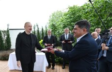 Prezident İlham Əliyev və Birinci xanım Mehriban Əliyeva Xocalı şəhərinə köçən sakinlərlə görüşüblər (FOTO/VİDEO) (YENİLƏNİB)